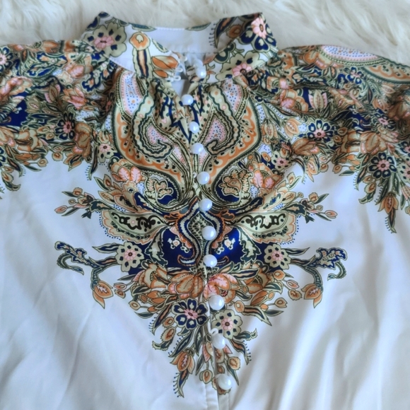 Ladies Chic Shorts Set - Picture 14 of 14